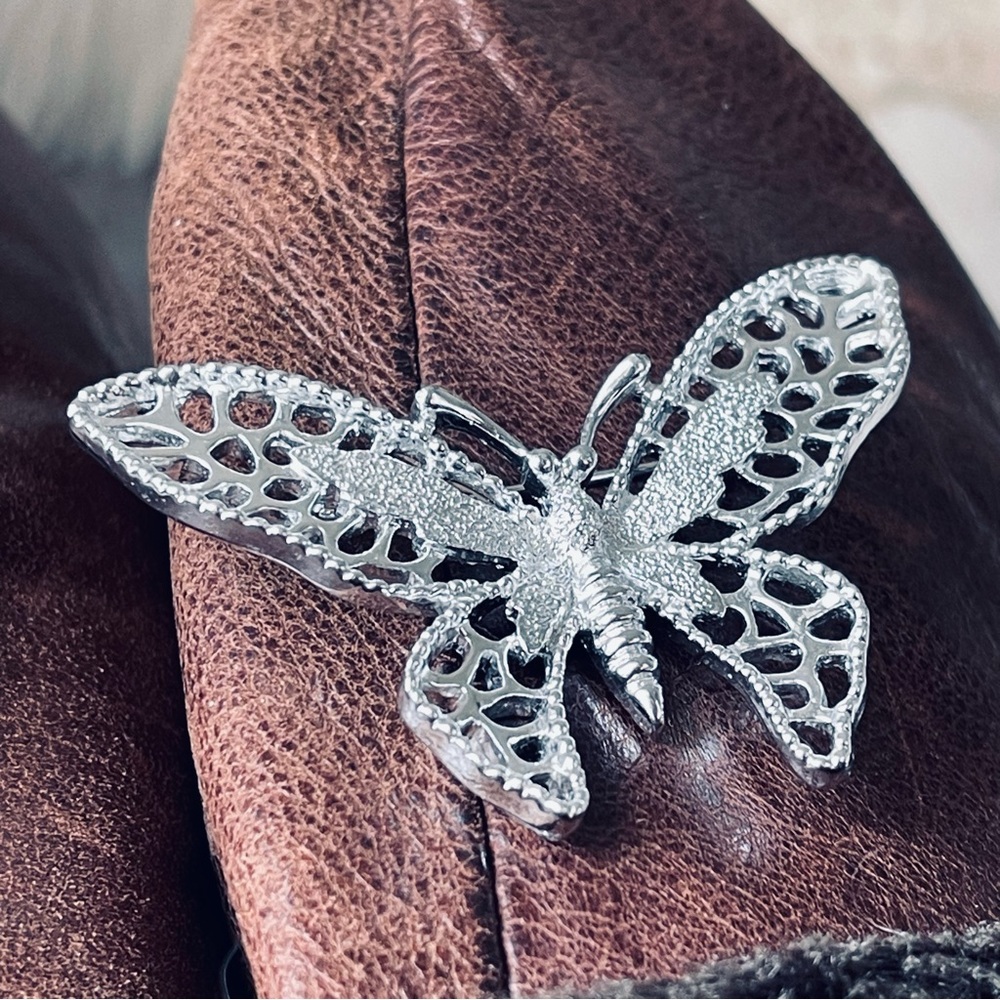 SARAH COVENTRY | Vintage | Silver Tone Butterfly Brooch Pin